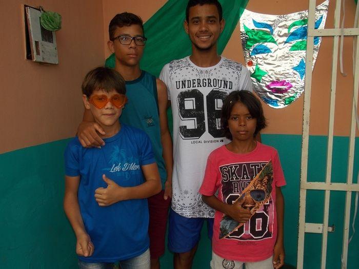 Jovens e crianças participam do tradicional carnaval do SCFV. - Imagem 17