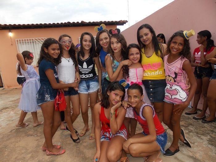 Jovens e crianças participam do tradicional carnaval do SCFV. - Imagem 21