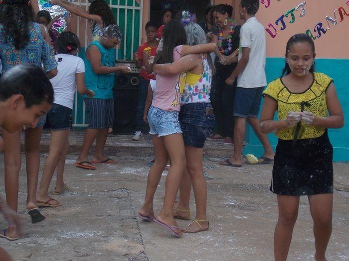 Jovens e crianças participam do tradicional carnaval do SCFV. - Imagem 26