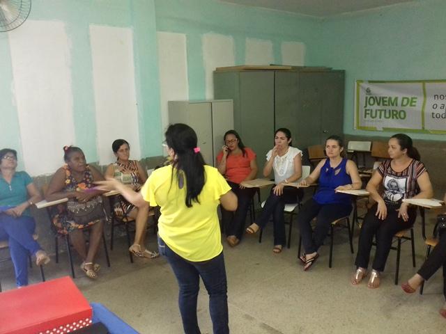 Secretaria de Educação realiza planejamento Curricular em DEL - Imagem 20