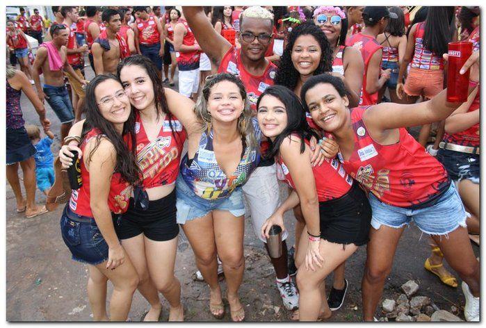 Desfile dos blocos em Inhuma fascinam por onde passam   - Imagem 41