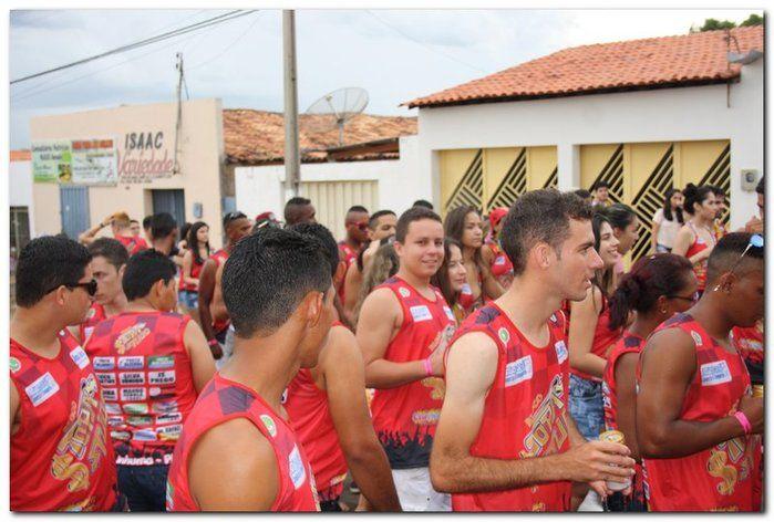 Desfile dos blocos em Inhuma fascinam por onde passam   - Imagem 44