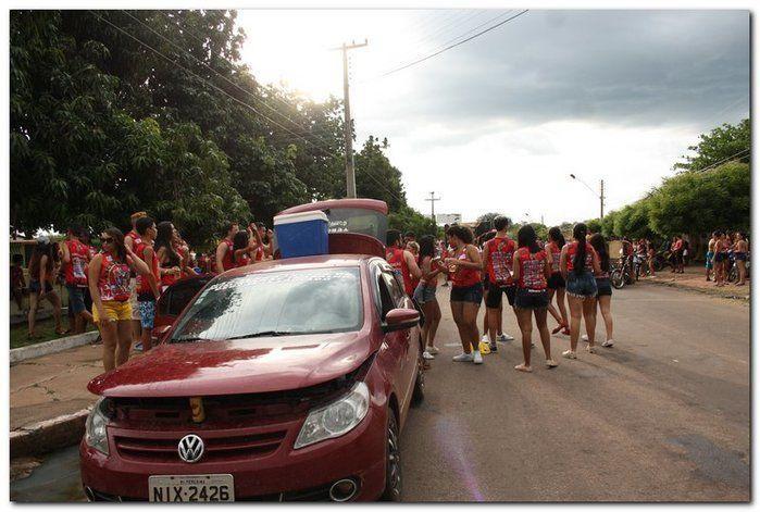 Desfile dos blocos em Inhuma fascinam por onde passam   - Imagem 4
