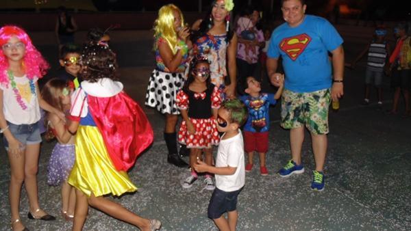 Crianças se divertem em matinê de Carnaval em Santo Inácio  - Imagem 11