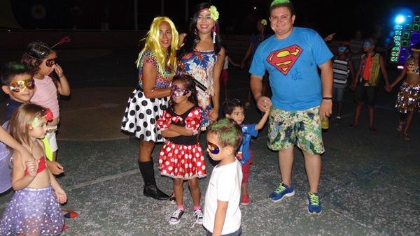 Crianças se divertem em matinê de Carnaval em Santo Inácio  - Imagem 12