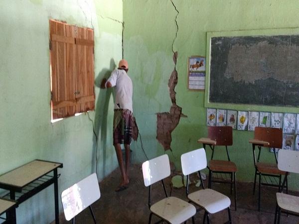Prefeito de Tairo visita escola e posto de saúde de localidade - Imagem 5