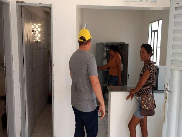 Prefeito de Tairo visita escola e posto de saúde de localidade - Imagem 11