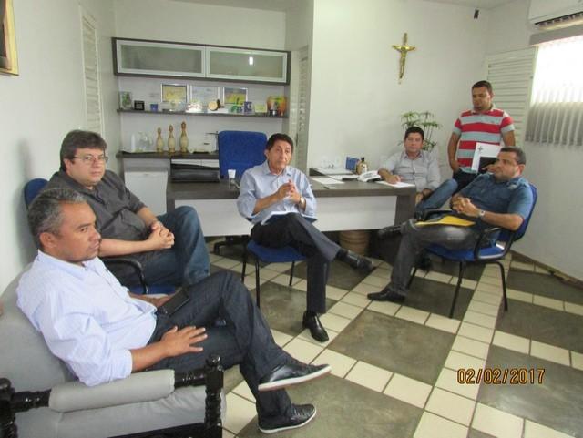 Prefeitos se reúnem para tratar sobre Aterros Sanitário. - Imagem 7