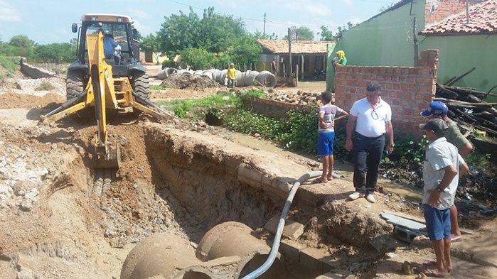 SAAE faz drenagem de lagoa para evitar alagamentos no Santa Cruz - Imagem 1