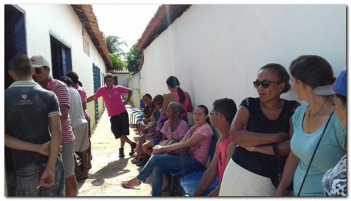 Prefeito Silva Júnior e Sec. Erivan Almondes distribui sementes - Imagem 9