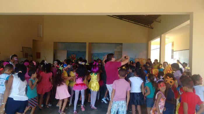 Escolas municipais comemoram o carnaval - Imagem 13