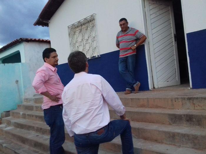 Prefeito Valmir Barbosa visita obras em andamento no município - Imagem 62