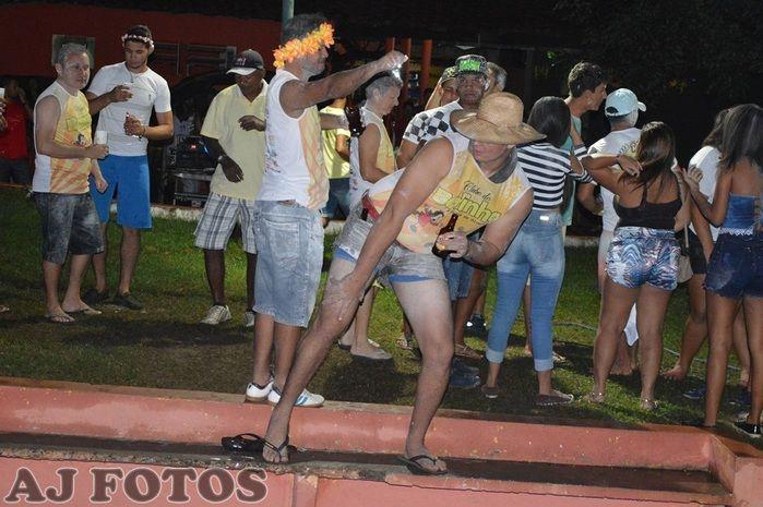 Carnaval contagia foliões. - Imagem 4