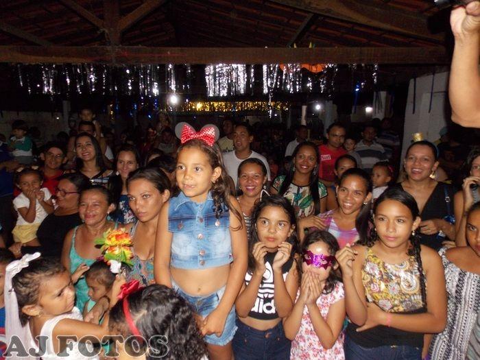 Prefeitura realiza carnaval para as crianças. - Imagem 55