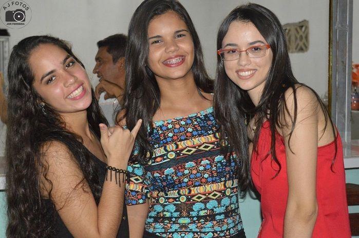 Jantar de aniversário da jovem Elaine. - Imagem 11