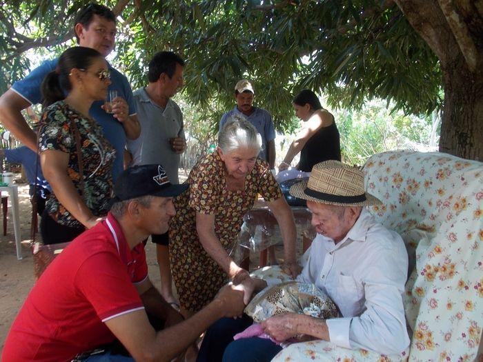 Família realiza almoço de 80 anos do Sr. João Higino. - Imagem 13