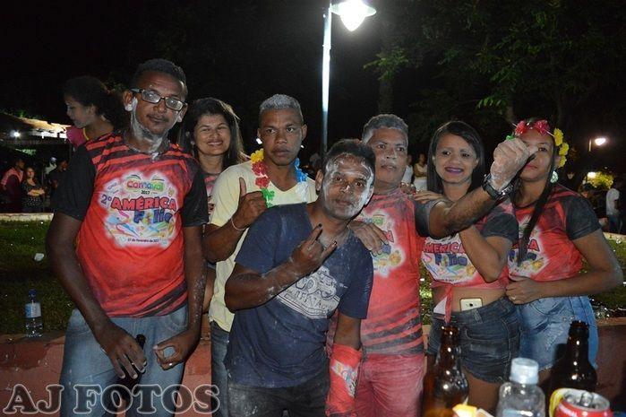 Carnaval contagia foliões. - Imagem 35