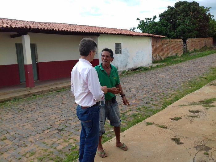 Prefeito Valmir Barbosa visita obras em andamento no município - Imagem 45