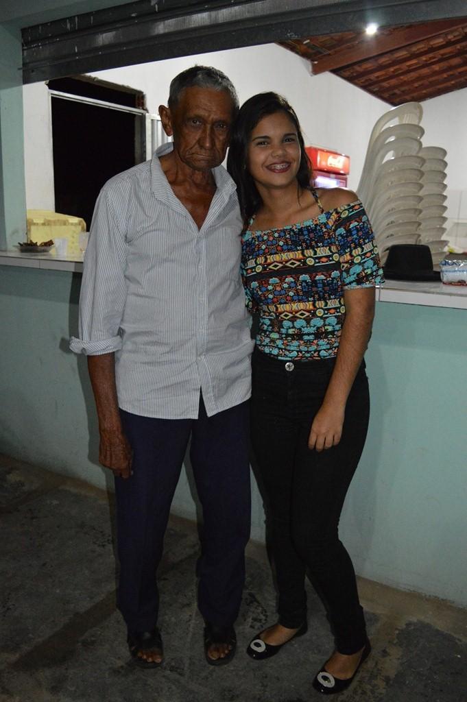 Jantar de aniversário da jovem Elaine. - Imagem 23