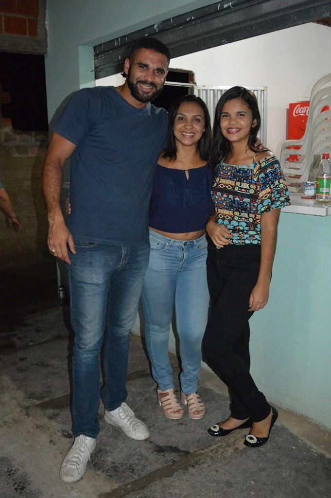 Jantar de aniversário da jovem Elaine. - Imagem 21