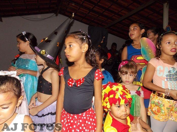 Prefeitura realiza carnaval para as crianças. - Imagem 48