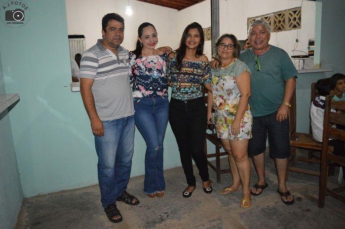 Jantar de aniversário da jovem Elaine. - Imagem 15