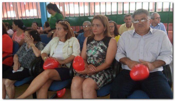 Câmara de Vereadores presta homenagem as Mulheres inhumenses - Imagem 5