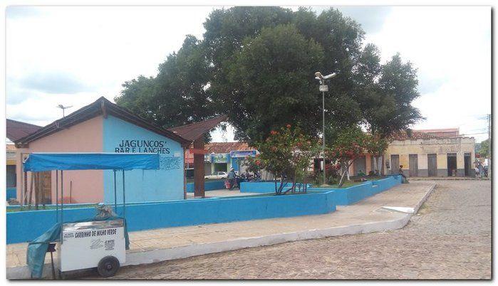 Prefeitura de Inhuma realiza serviço de conservação das Praças  - Imagem 1