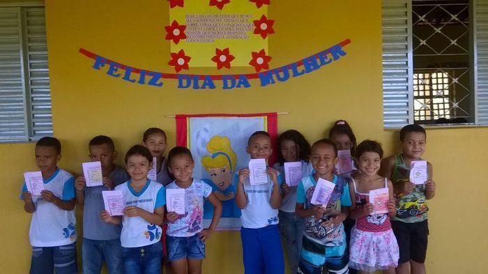 Alunos Homenageiam as Mulheres  - Imagem 2