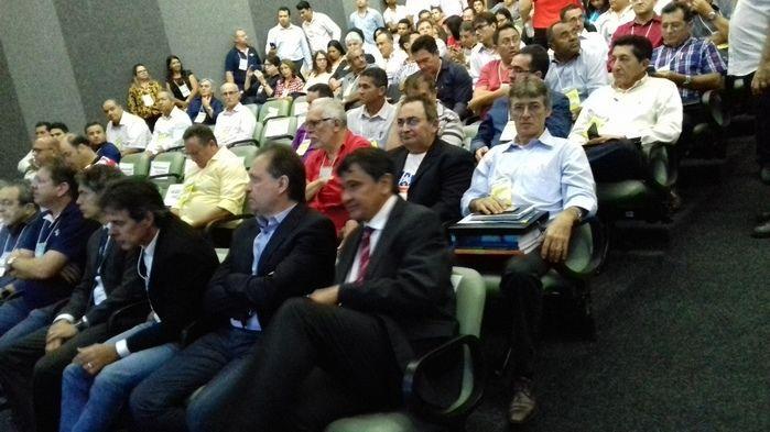 Prefeito Valmir Barbosa, e equipe buscam parcerias no Congresso - Imagem 78
