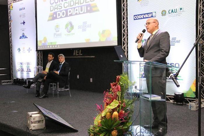 Prefeito Valmir Barbosa, e equipe buscam parcerias no Congresso - Imagem 94