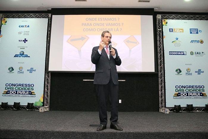 Prefeito Valmir Barbosa, e equipe buscam parcerias no Congresso - Imagem 99