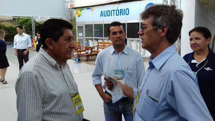 Prefeito Valmir Barbosa, e equipe buscam parcerias no Congresso - Imagem 36
