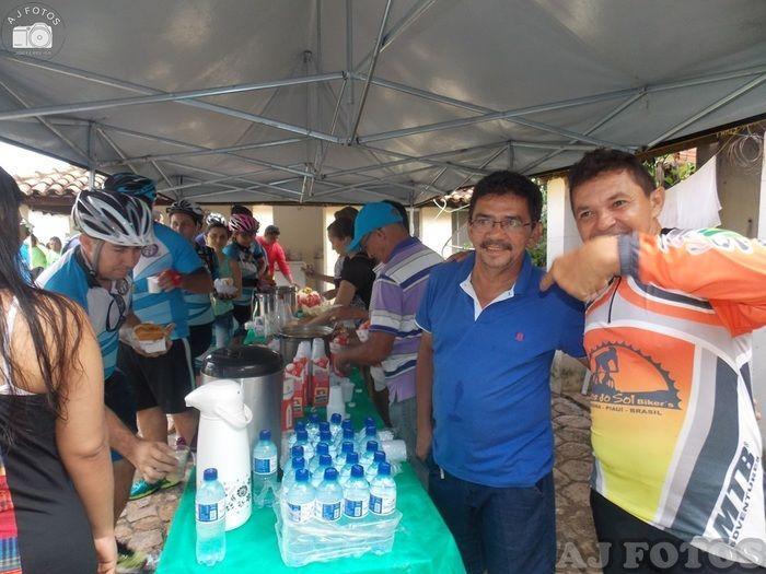 Centenas de ciclistas participaram da realização do II Cicloturismo - Imagem 13