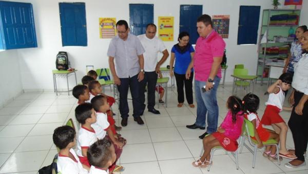 Prefeito Tairo visita escolas da rede municipal de ensino  - Imagem 17
