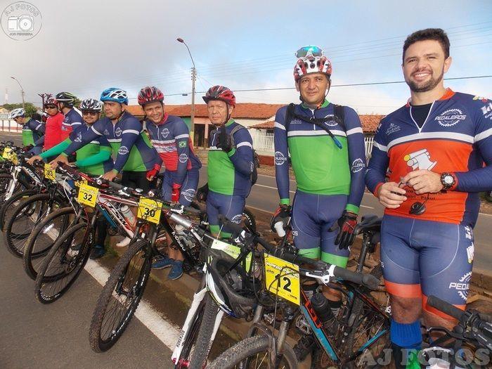 Centenas de ciclistas participaram da realização do II Cicloturismo - Imagem 38