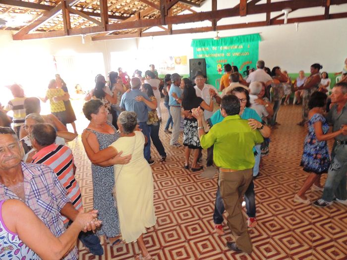 Idosos lotam encontro da Melhor Idade  - Imagem 12