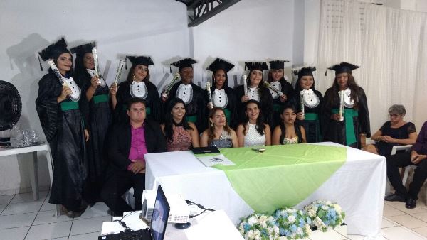 Prefeito Tairo Mesquita participa de formatura em Oeiras - Imagem 6