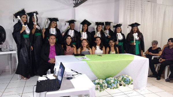 Prefeito Tairo Mesquita participa de formatura em Oeiras - Imagem 7