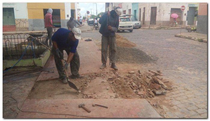 Prefeitura de Inhuma reforma a Praça João de Deus - Imagem 2