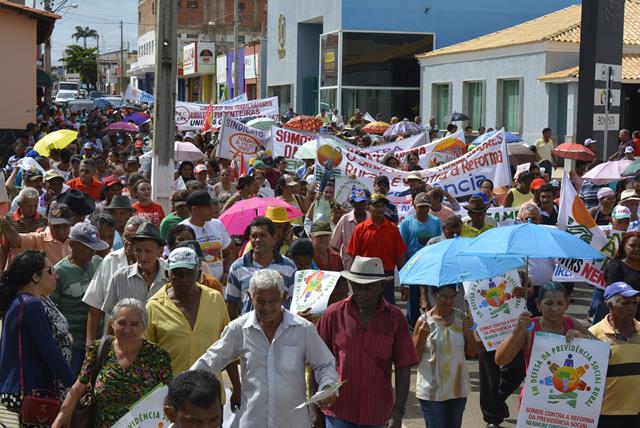 FETAG realiza manifestação contra PEC 287/16  - Imagem 8