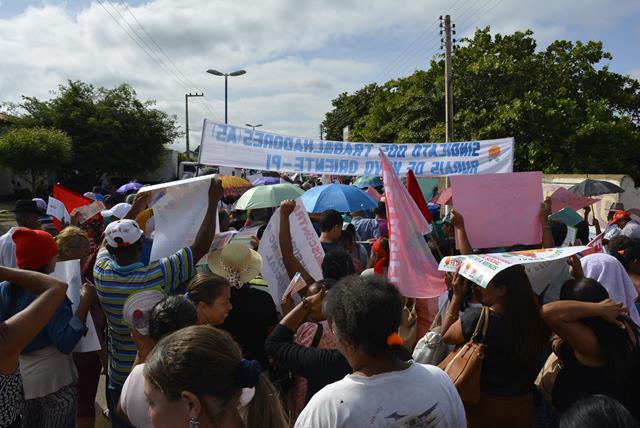 FETAG realiza manifestação contra PEC 287/16  - Imagem 1