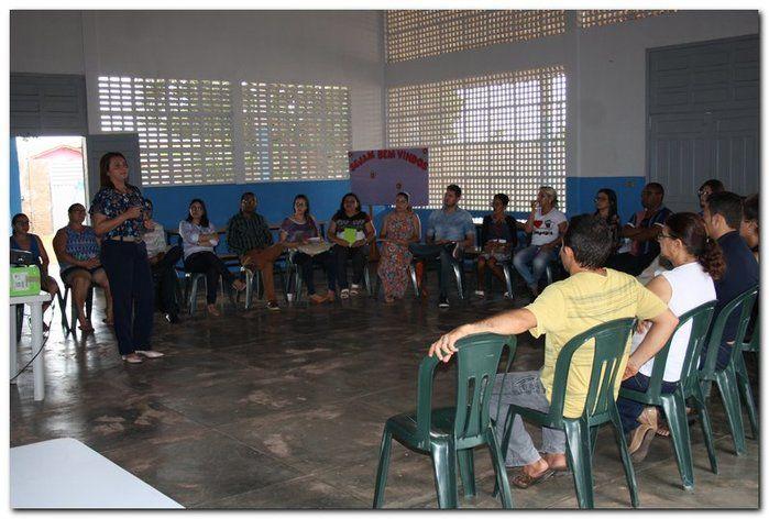 Secretária de Assistência Social reúne técnicos em capacitação - Imagem 9