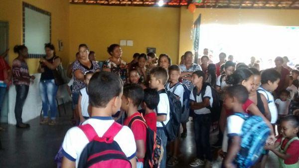 Ano letivo tem início em Santo Inácio com presença de pais  - Imagem 5