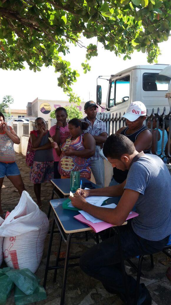Entrega de sementes e mudas para agricultores locais - Imagem 3