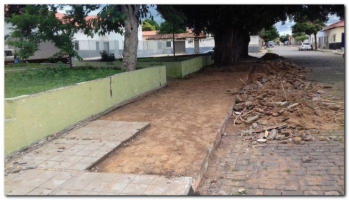 Praça Monsenhor está sendo reformada - Imagem 3