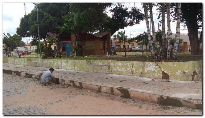 Praça Monsenhor está sendo reformada - Imagem 15