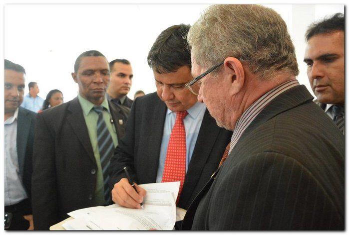 Governo autoriza obras: pavimentação e energia elétrica para Inhuma - Imagem 2