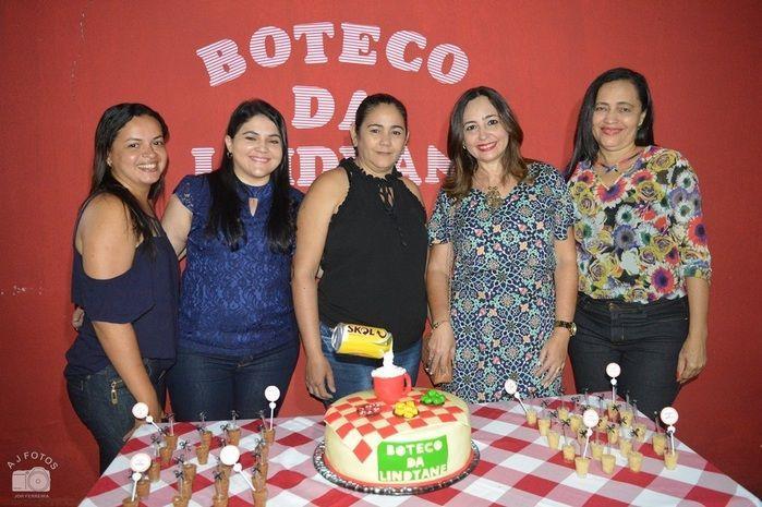 Amigas realizam aniversário surpresa para Secretária da SEMTAS. - Imagem 28