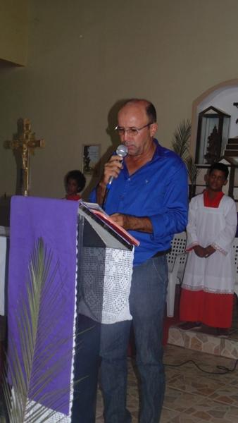 Fieis participam de missa pelo aniversário da cidade  - Imagem 15